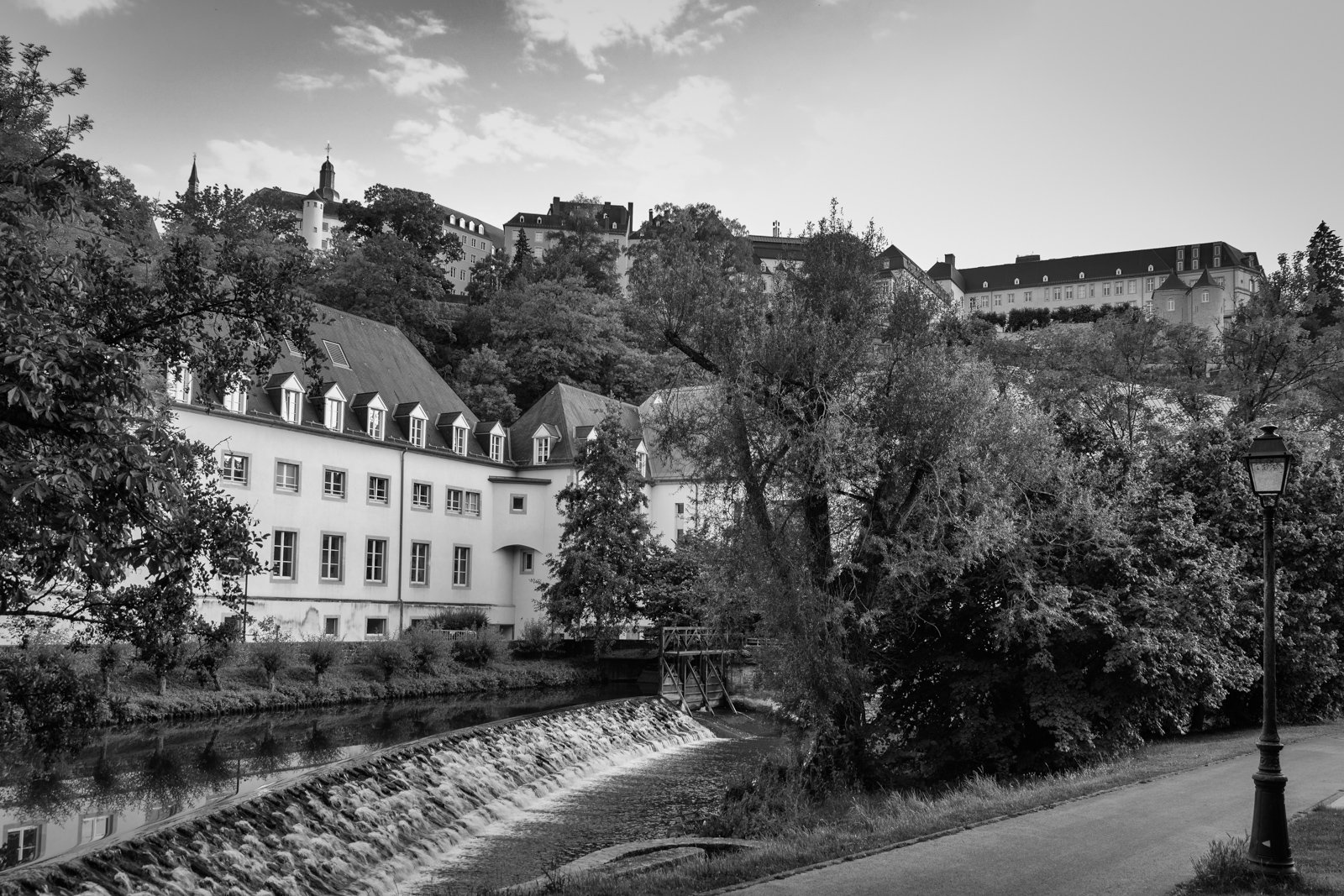 11 (Luxembourg)